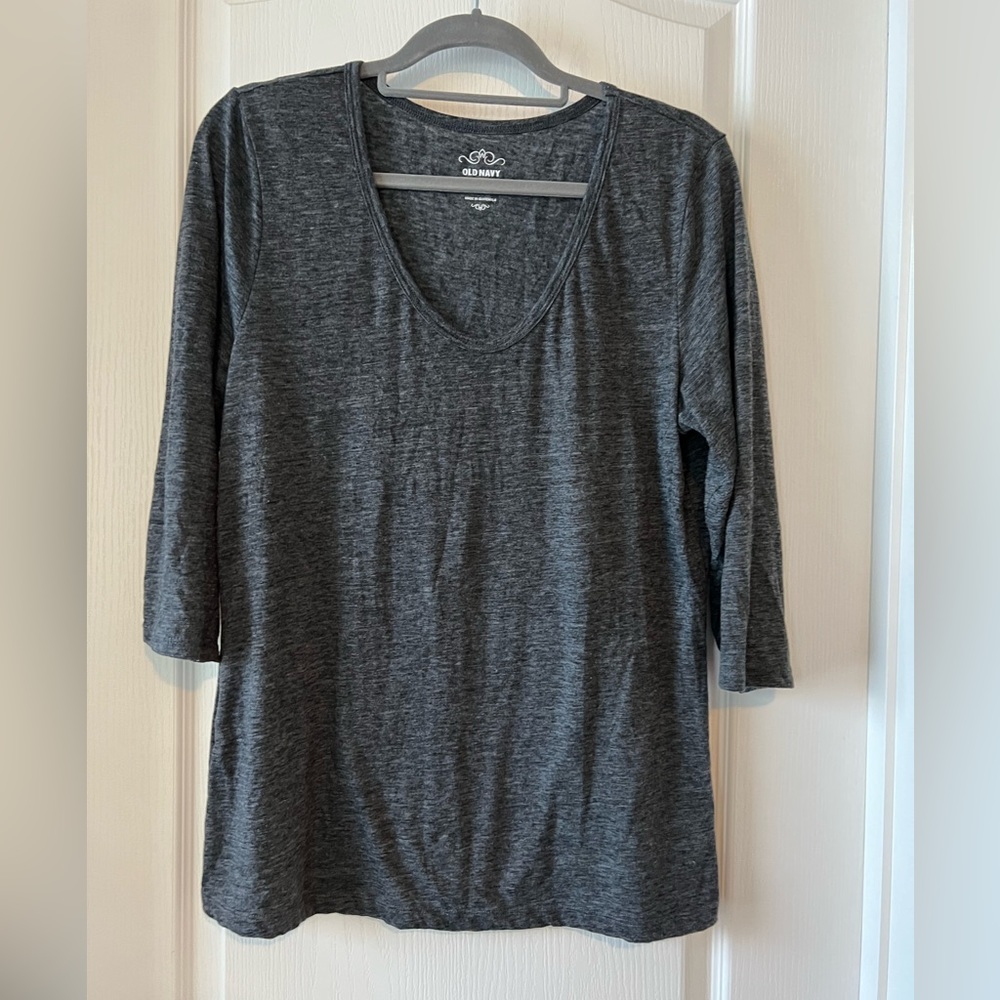 Old Navy 3/4 Sleeve V-Neck Shirt